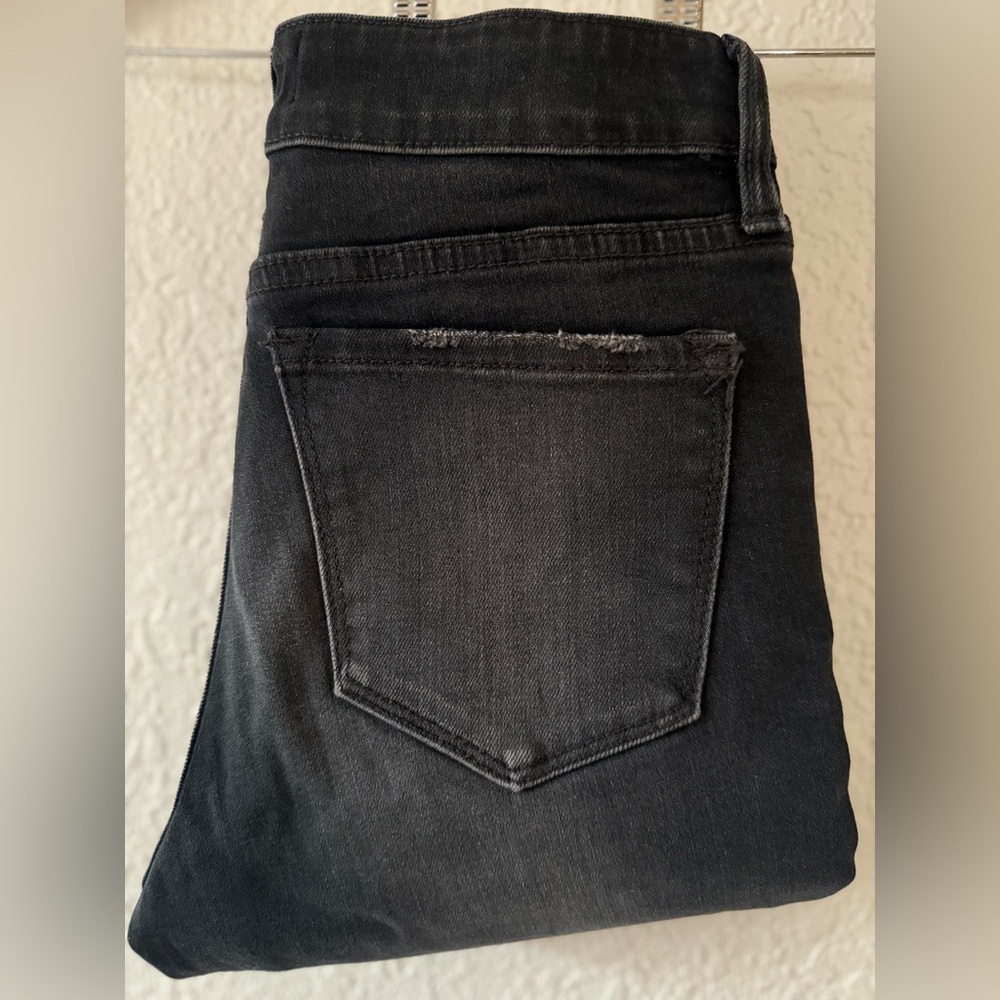 Sleek Charcoal Women's Skinny Jeans